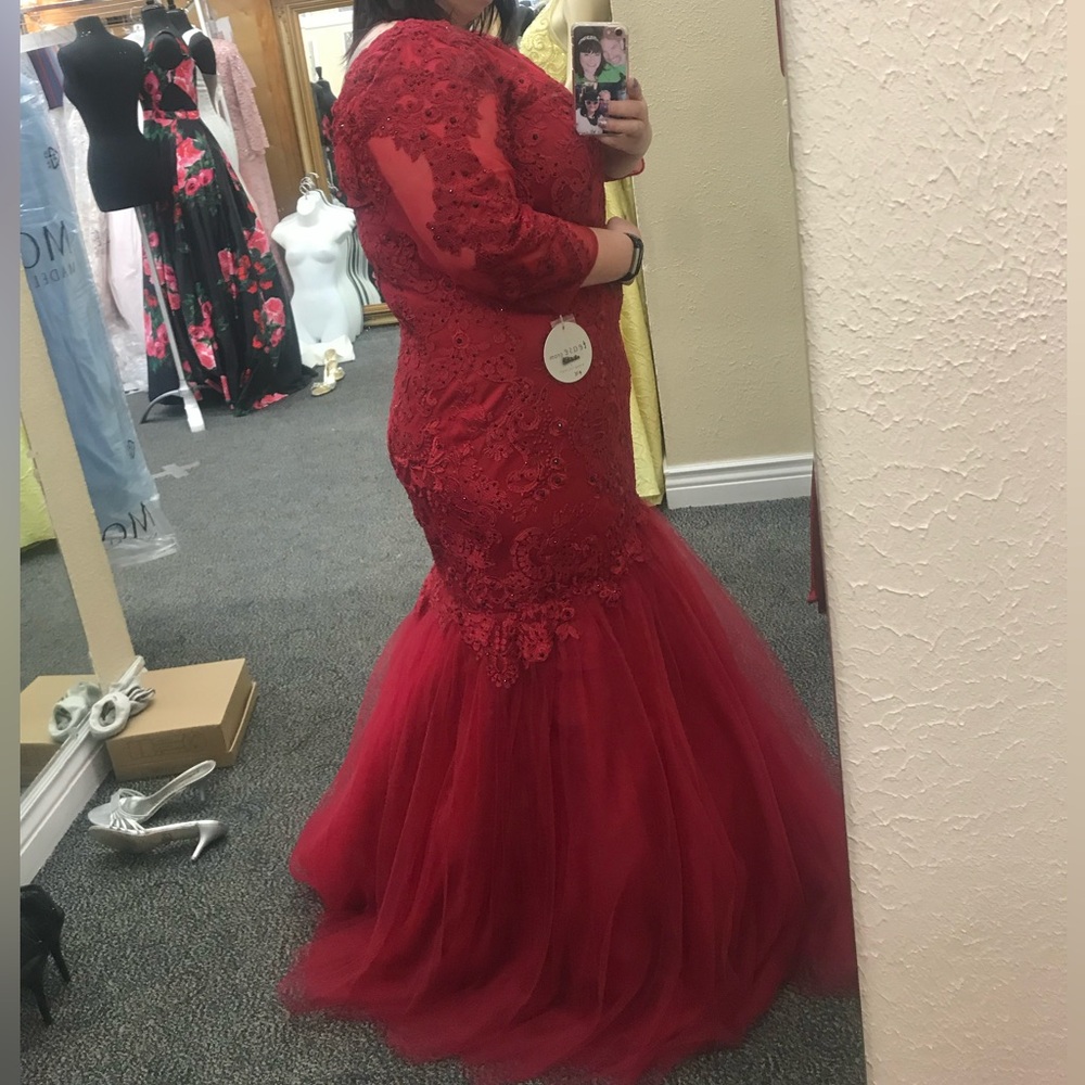 Tease Prom by Sydney’s Closet Style TE1908 size 16 Red Mermaid Gown NWT - Picture 7 of 10